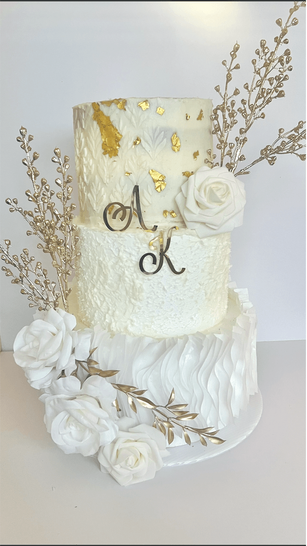 ak wedding cake - custom eggless wedding cake by Cakes by Ashni